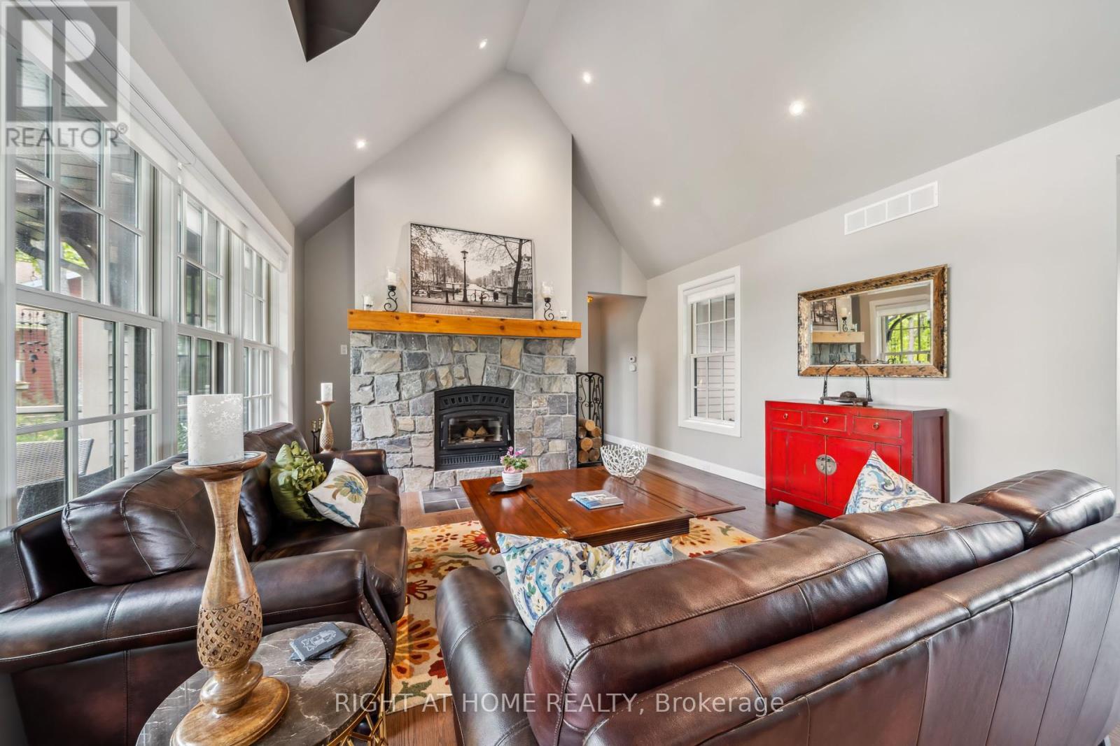 302 Fire Route 93A Route, Havelock-Belmont-Methuen, ON - Indoor Photo Showing Living Room With Fireplace
