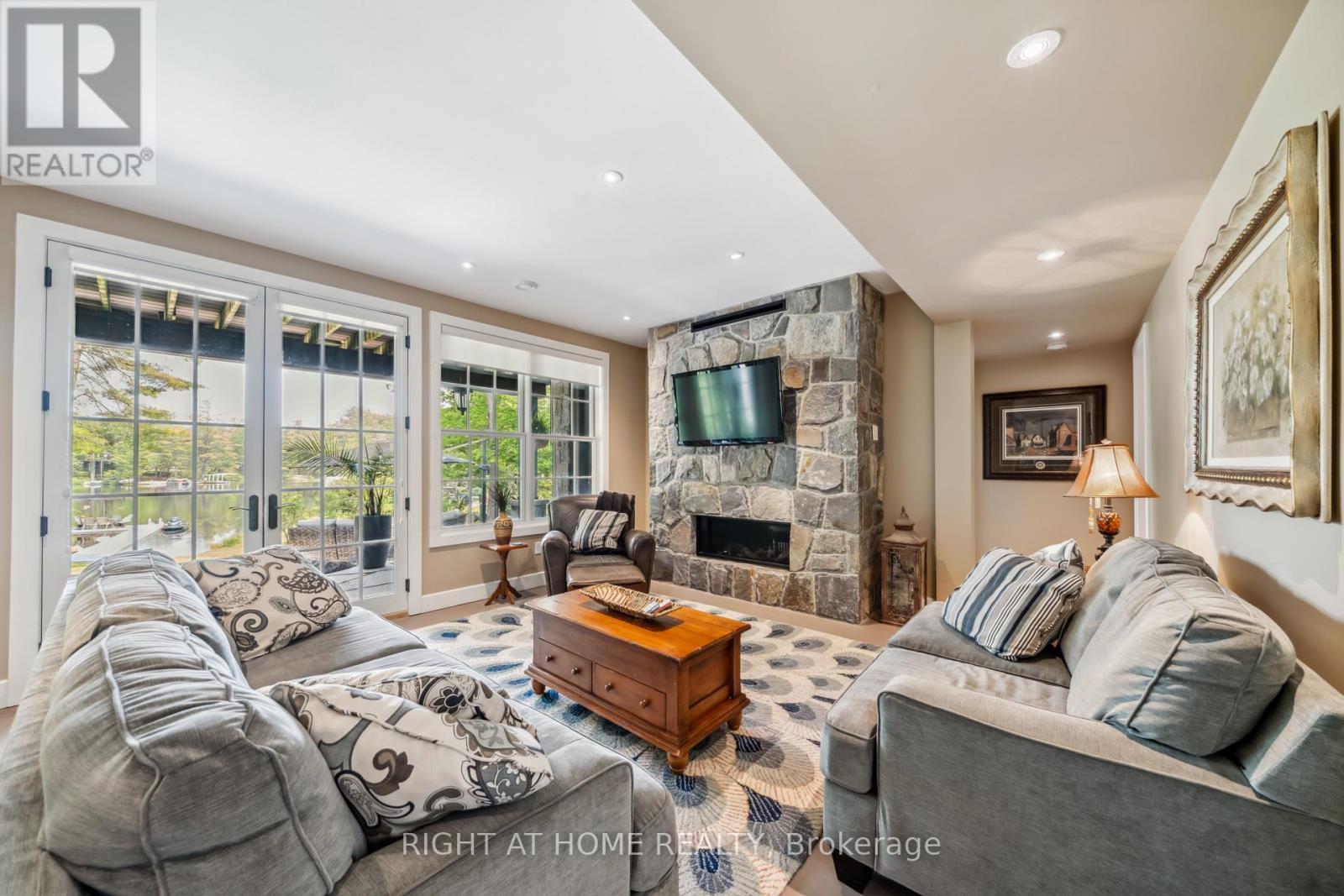 302 Fire Route 93A Route, Havelock-Belmont-Methuen, ON - Indoor Photo Showing Living Room With Fireplace