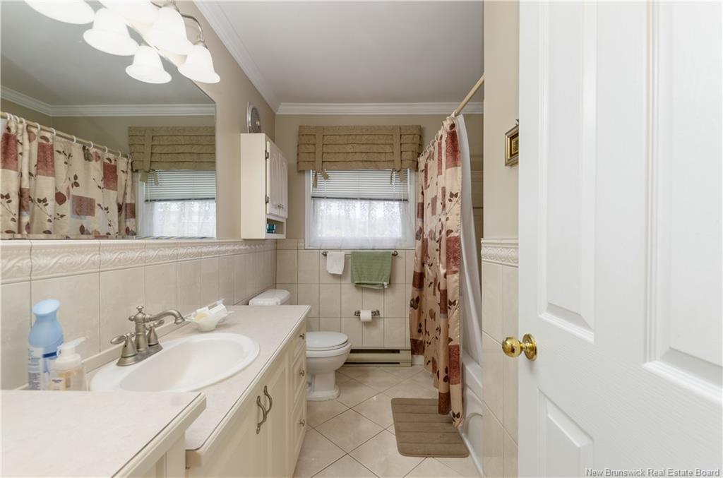 37 Gaston Cres, Moncton, NB