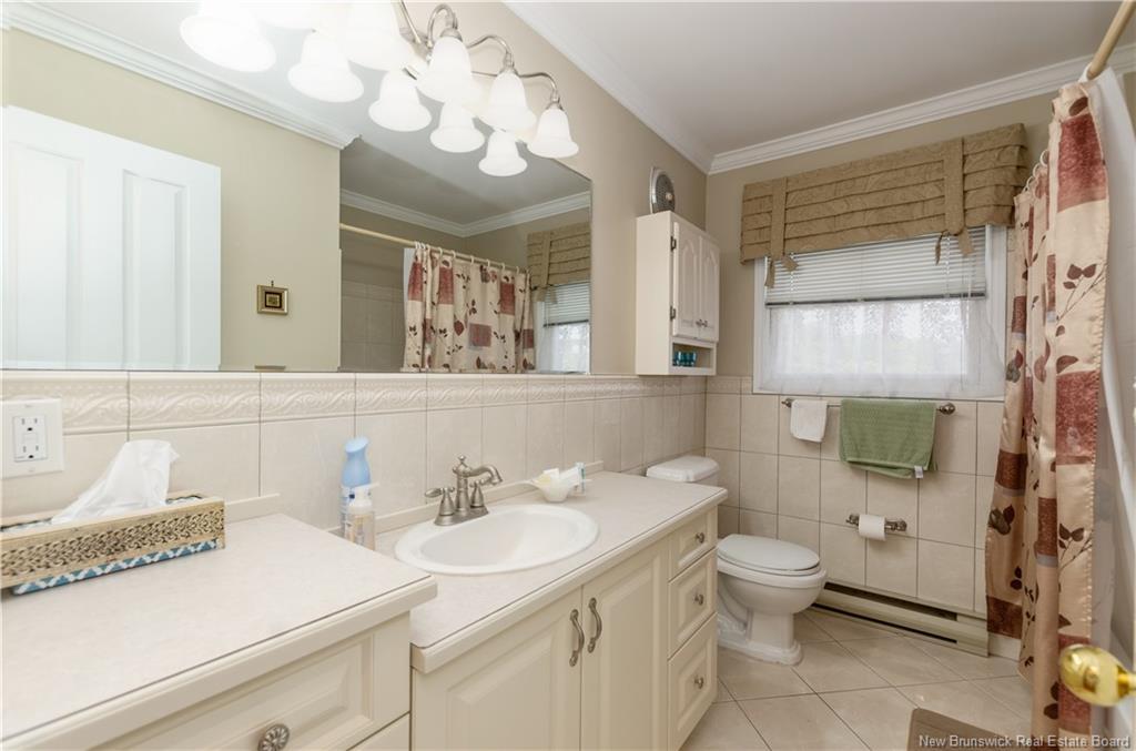 37 Gaston Cres, Moncton, NB