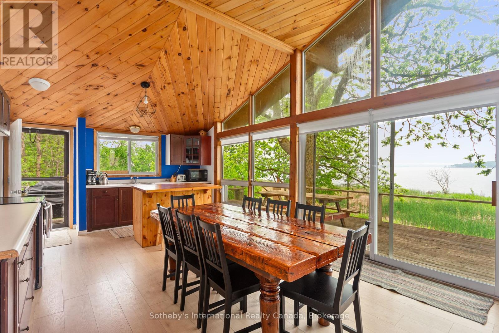 10 & 11 Methodist Island, Tay (Port Mcnicoll), ON - Indoor Photo Showing Dining Room