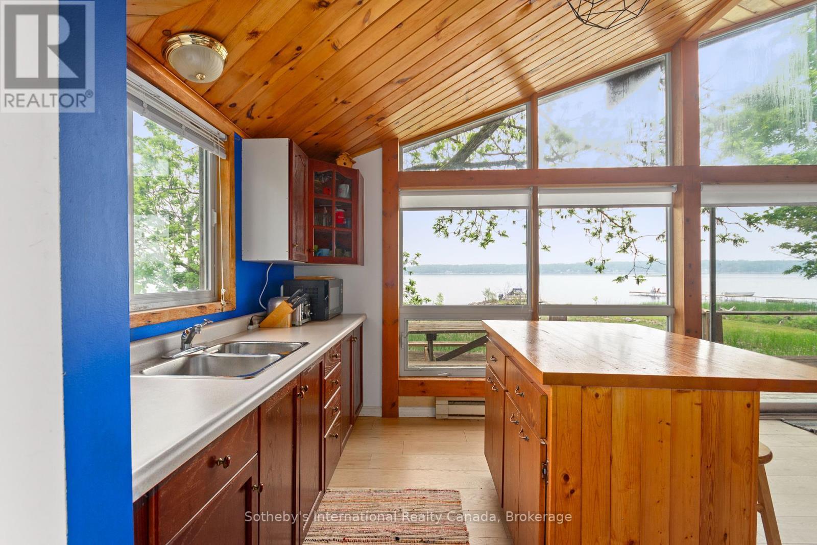 10 & 11 Methodist Island, Tay (Port Mcnicoll), ON - Indoor Photo Showing Kitchen With Double Sink