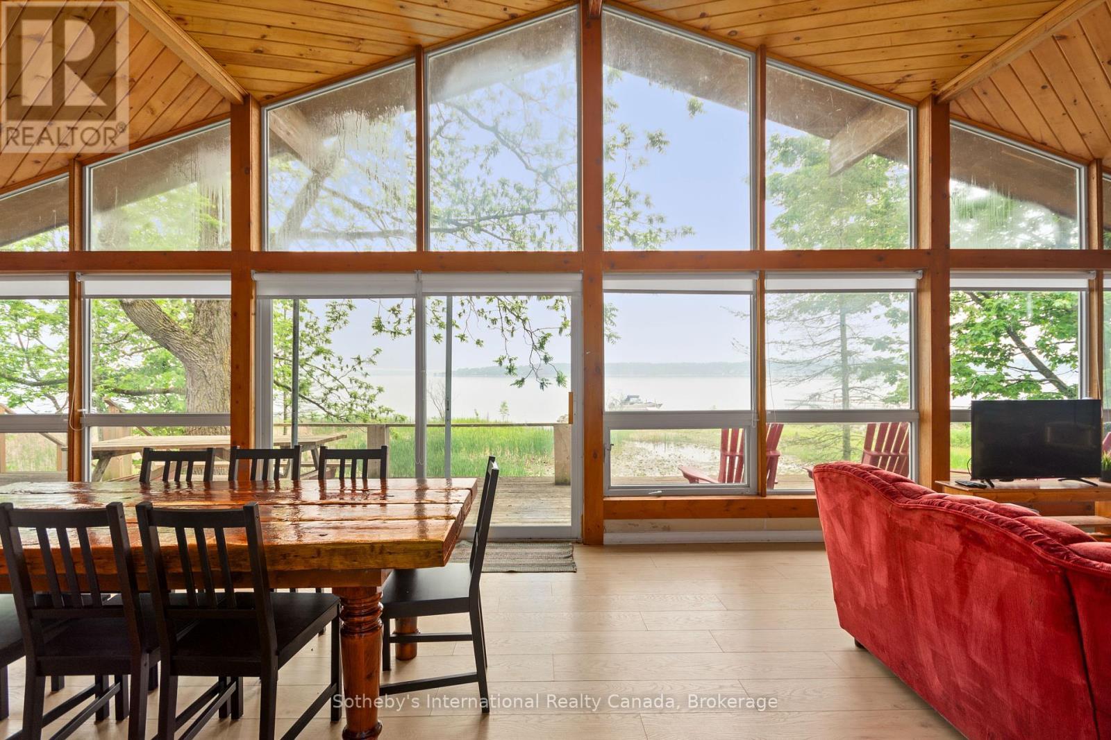 10 & 11 Methodist Island, Tay (Port Mcnicoll), ON - Indoor Photo Showing Dining Room