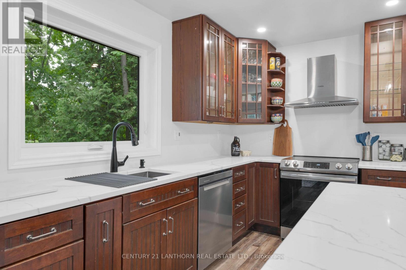 135 Camp Lane, Tweed (Hungerford (Twp)), ON - Indoor Photo Showing Kitchen