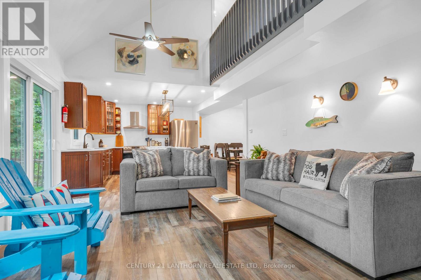 135 Camp Lane, Tweed (Hungerford (Twp)), ON - Indoor Photo Showing Living Room