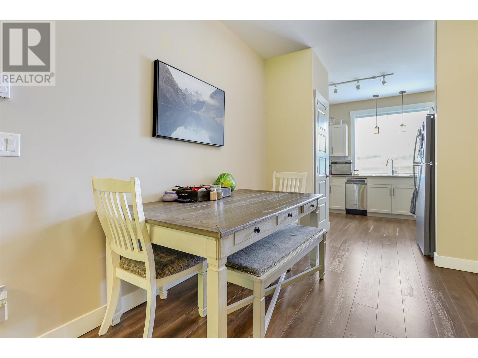 404 110 Baxter Avenue, Kitimat, BC - Indoor Photo Showing Dining Room
