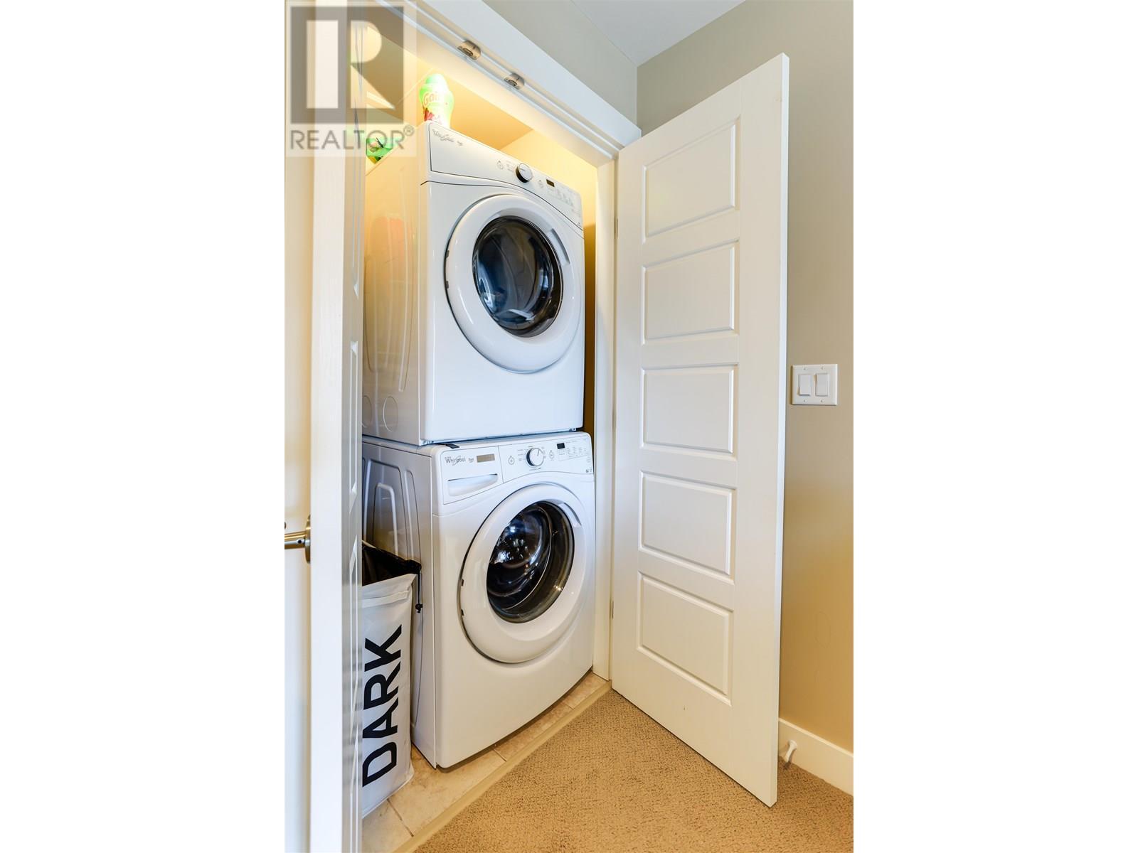 404 110 Baxter Avenue, Kitimat, BC - Indoor Photo Showing Laundry Room