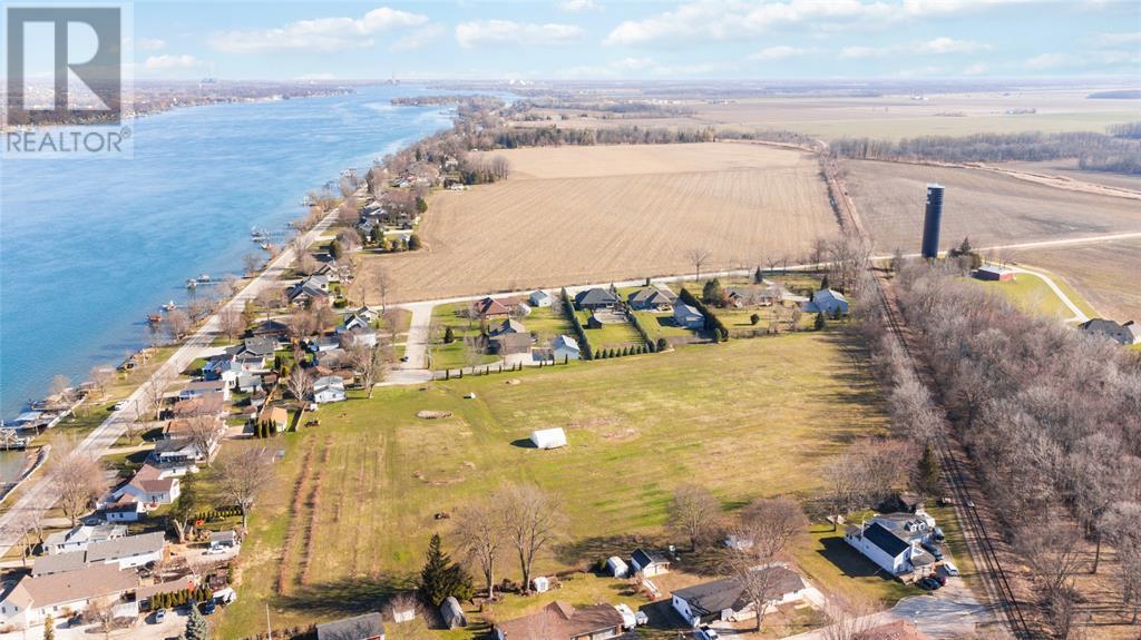 Pt Lt E Grove Street, Port Lambton, ON