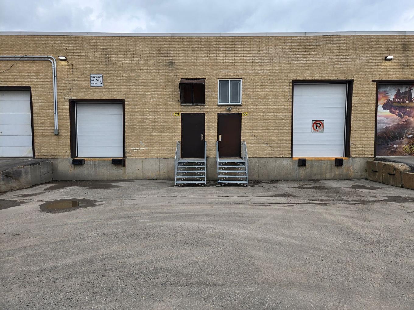Shipping (door/dock) - 664 - 674 Boul. Du Curé-Boivin, Boisbriand, QC - Outdoor With Exterior