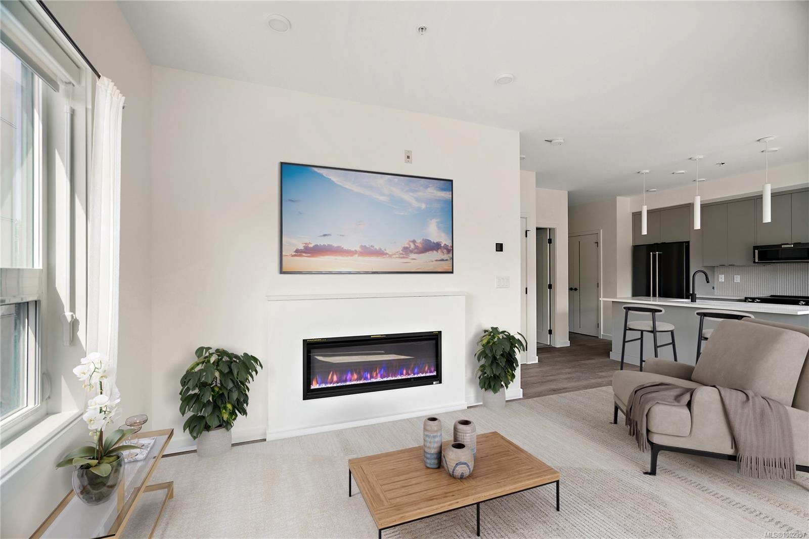 B307-1102 Esquimalt Rd, Esquimalt, BC - Indoor Photo Showing Living Room With Fireplace