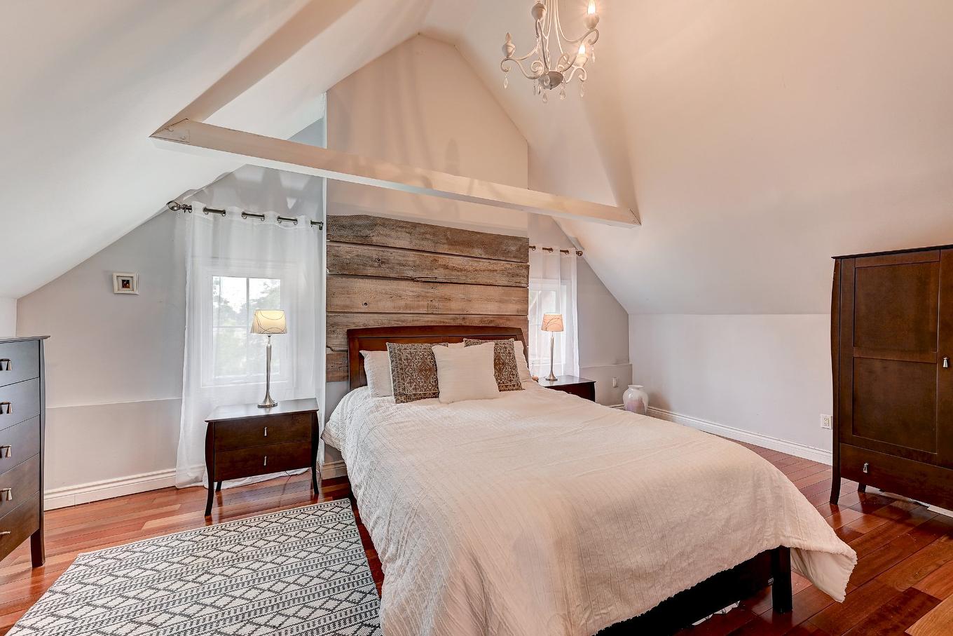 Primary bedroom - 396 Ch. Du Ruisseau-Des-Noyers, Saint-Jean-Sur-Richelieu, QC - Indoor Photo Showing Bedroom