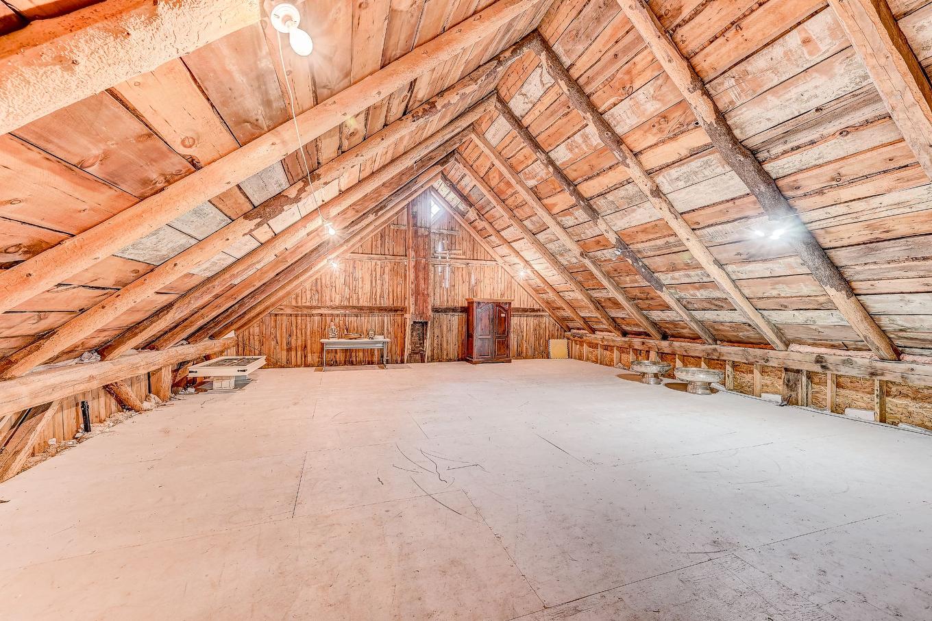 Barn - 396 Ch. Du Ruisseau-Des-Noyers, Saint-Jean-Sur-Richelieu, QC - Indoor Photo Showing Other Room