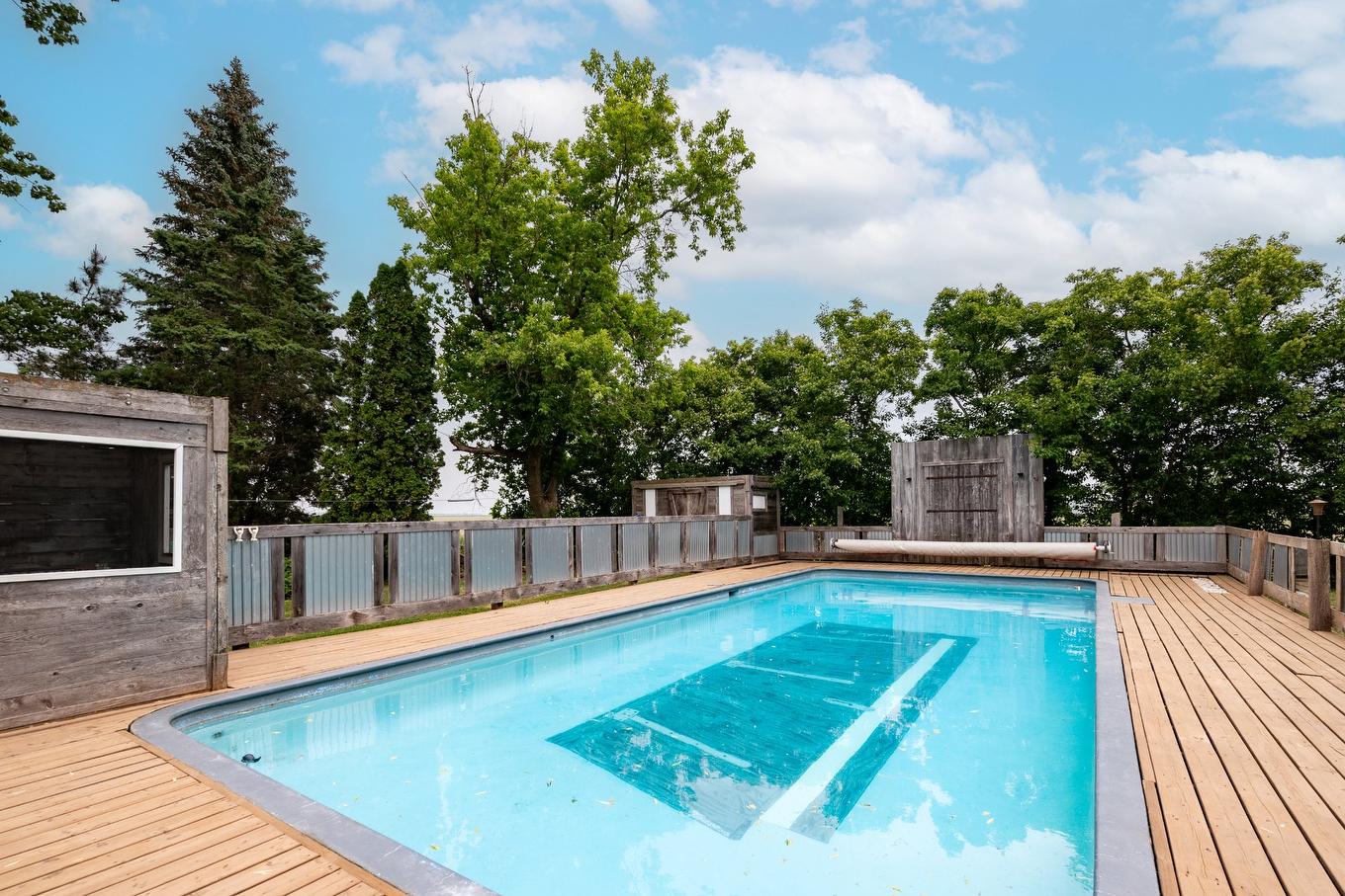 Pool - 396 Ch. Du Ruisseau-Des-Noyers, Saint-Jean-Sur-Richelieu, QC - Outdoor With In Ground Pool With Backyard