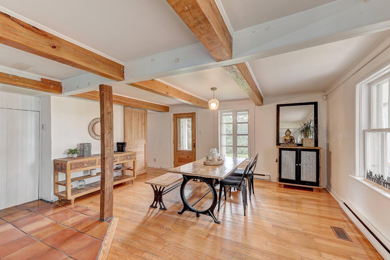 Dining room - 396 Ch. Du Ruisseau-Des-Noyers, Saint-Jean-Sur-Richelieu, QC - Indoor Photo Showing Other Room