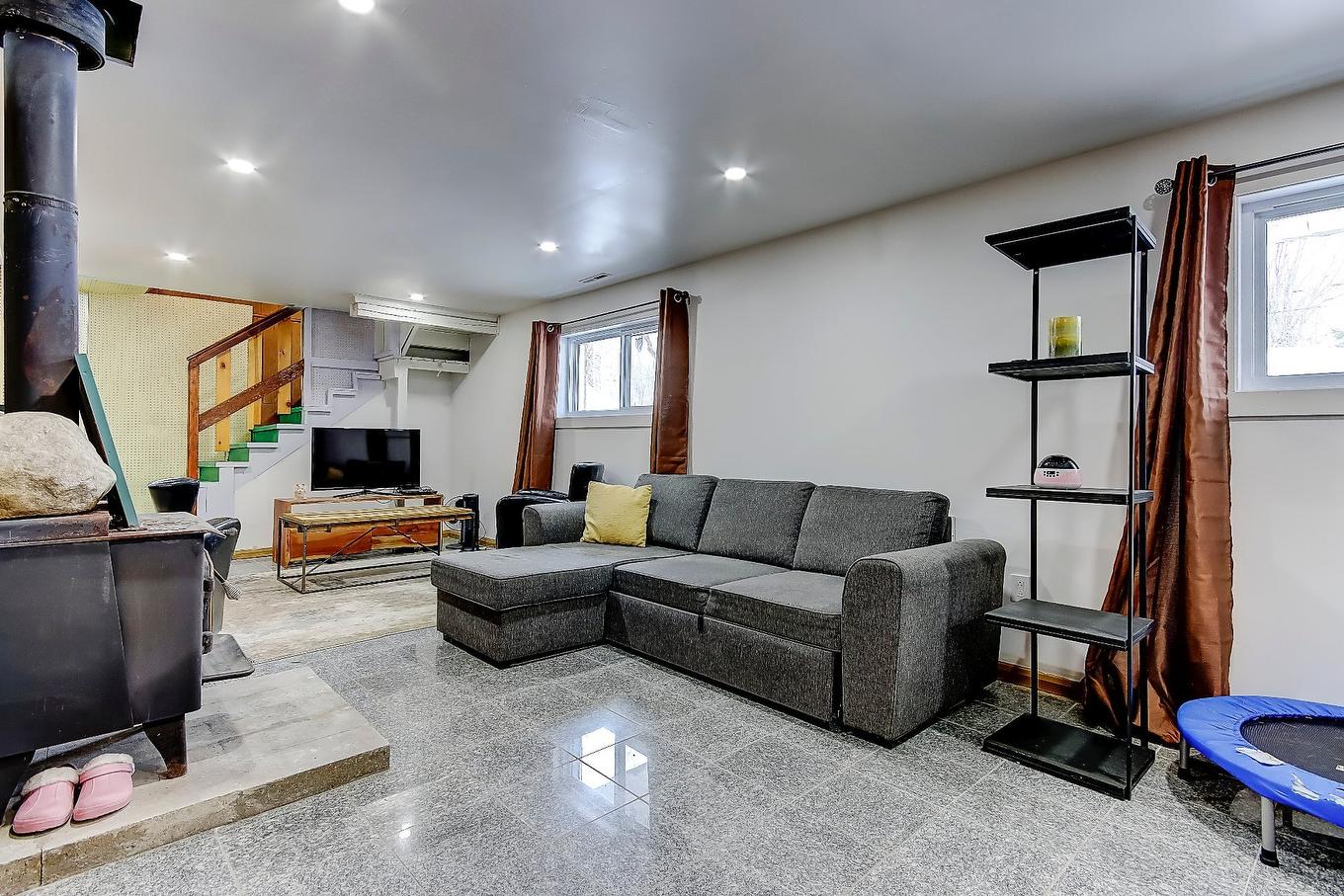 Family room - 286 Rg De La Barbotte, Lacolle, QC - Indoor