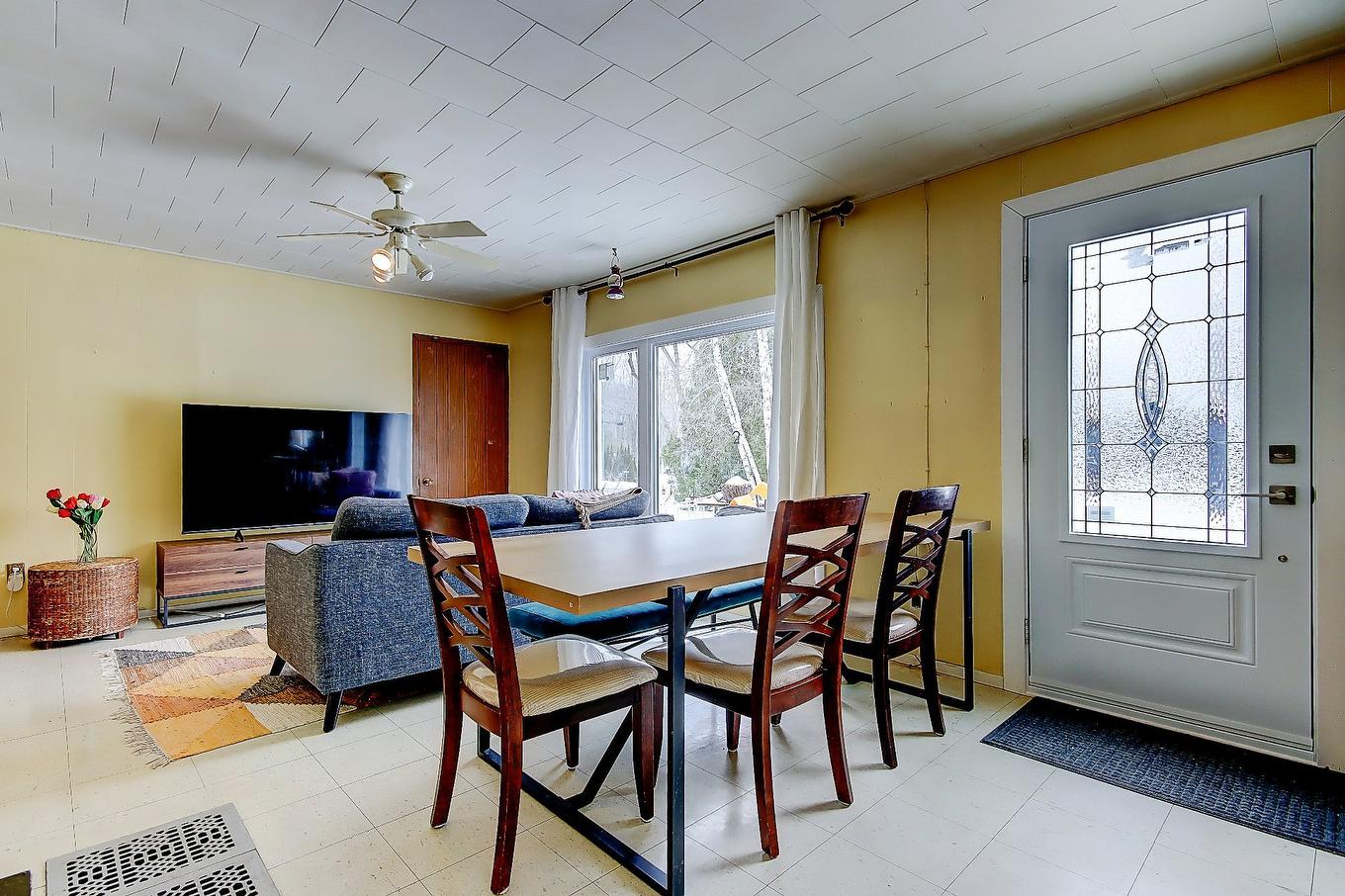 Dining room - 286 Rg De La Barbotte, Lacolle, QC - Indoor Photo Showing Dining Room