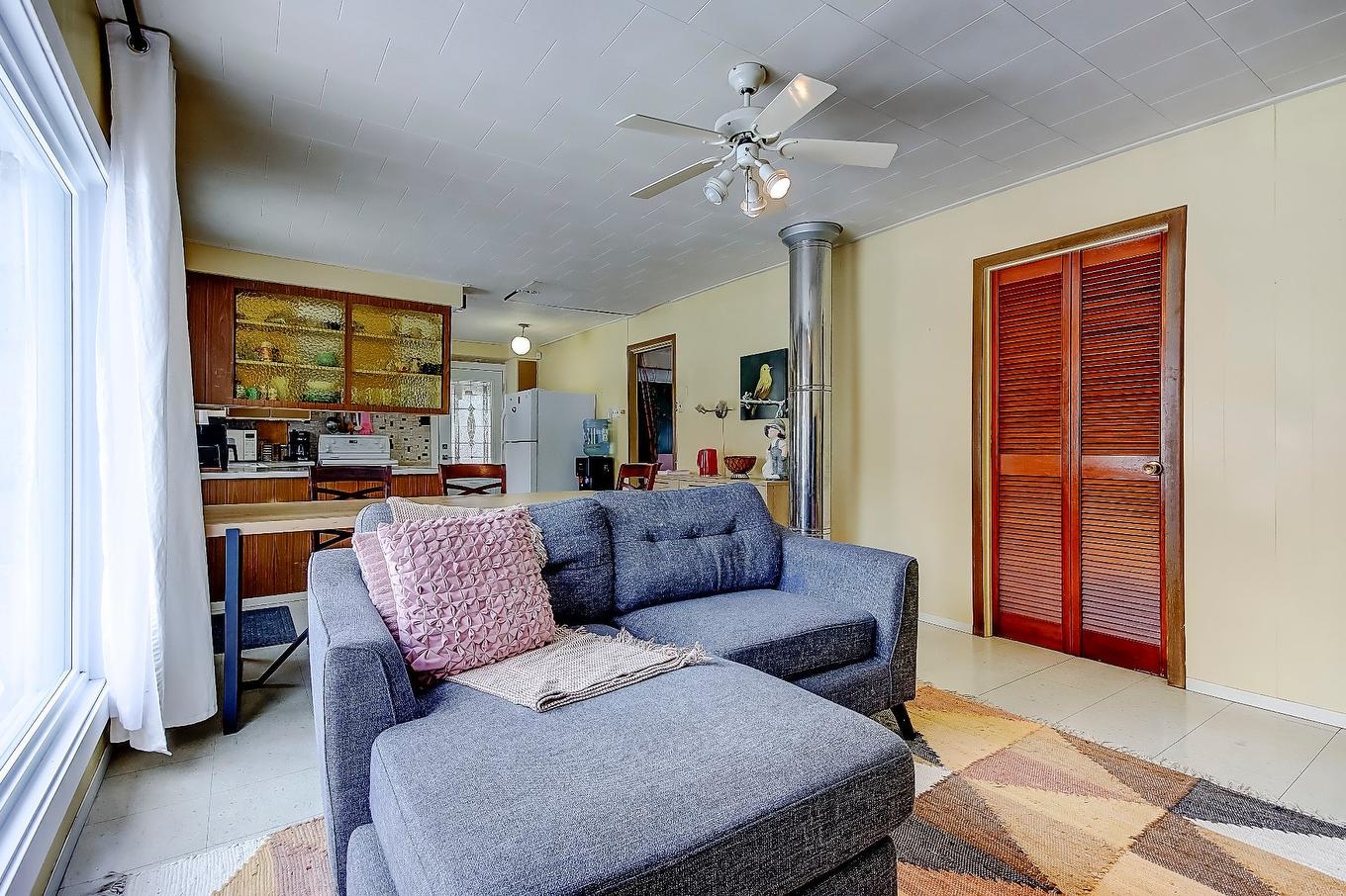 Overall view - 286 Rg De La Barbotte, Lacolle, QC - Indoor Photo Showing Living Room