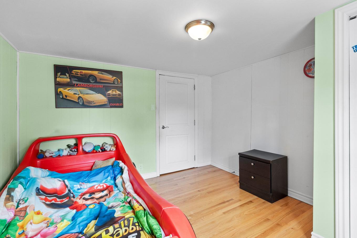 Chambre à coucher - 90 Rue St-Jean, Châteauguay, QC - Indoor Photo Showing Other Room