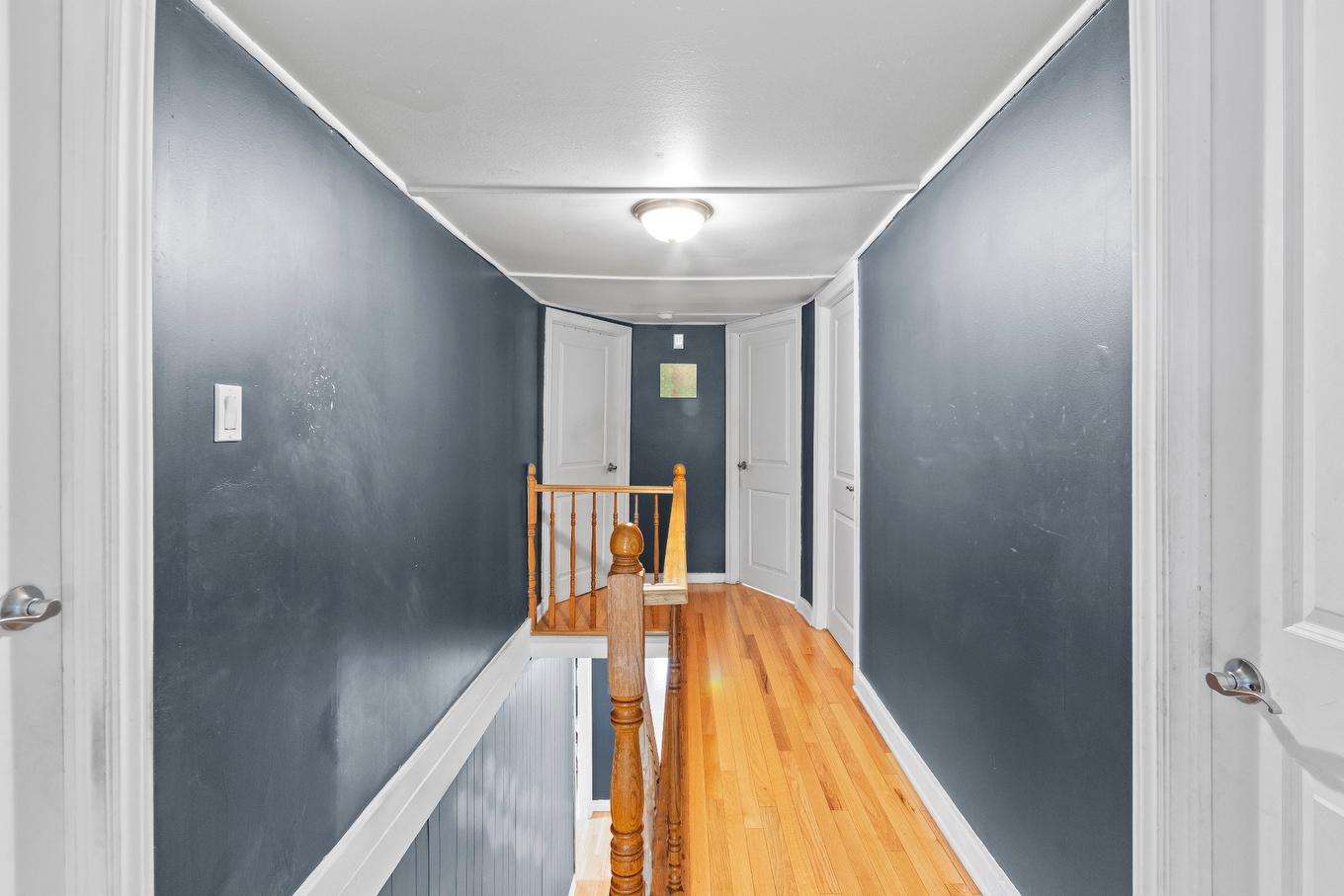 Corridor - 90 Rue St-Jean, Châteauguay, QC - Indoor Photo Showing Other Room