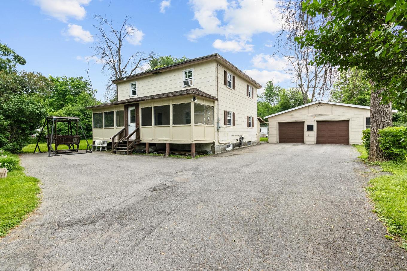 Façade - 90 Rue St-Jean, Châteauguay, QC - Outdoor