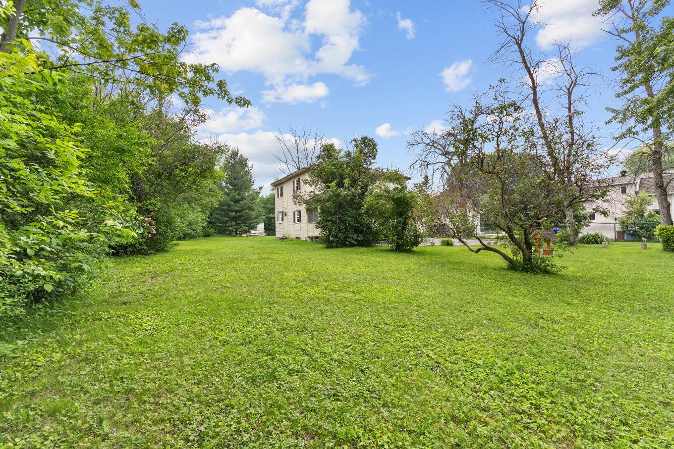 Cour - 90 Rue St-Jean, Châteauguay, QC - Outdoor