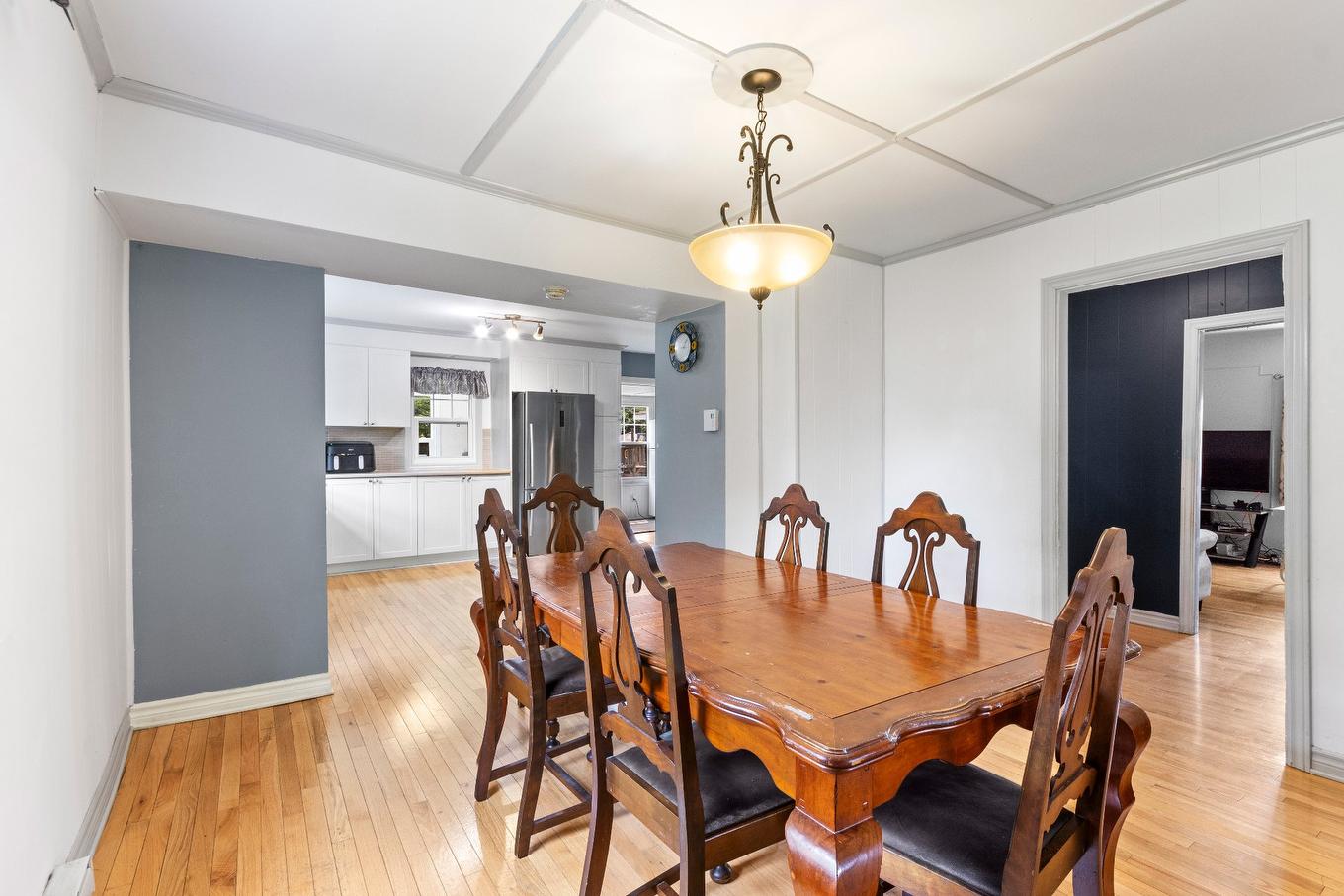 Salle à manger - 90 Rue St-Jean, Châteauguay, QC - Indoor Photo Showing Dining Room