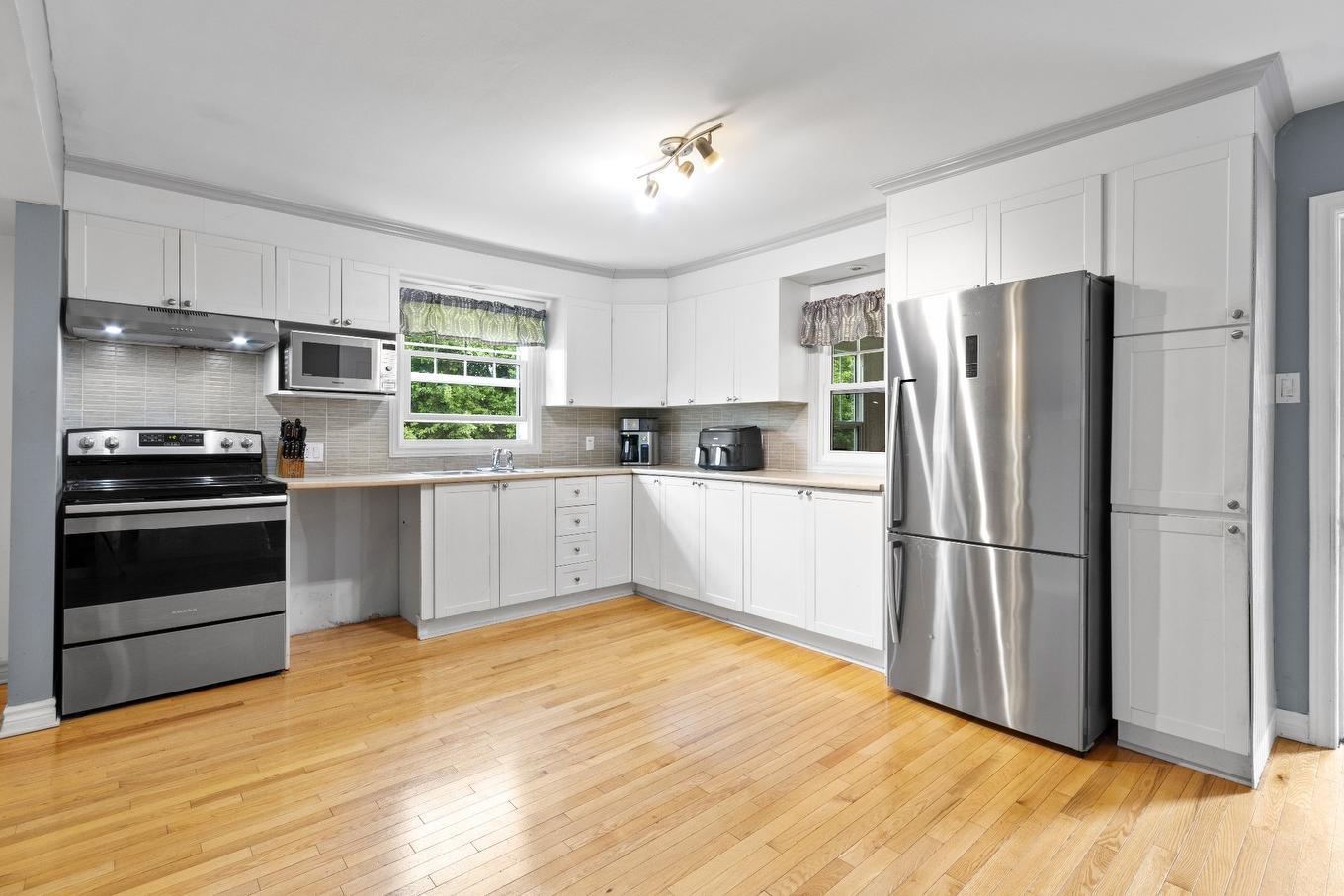 Cuisine - 90 Rue St-Jean, Châteauguay, QC - Indoor Photo Showing Kitchen