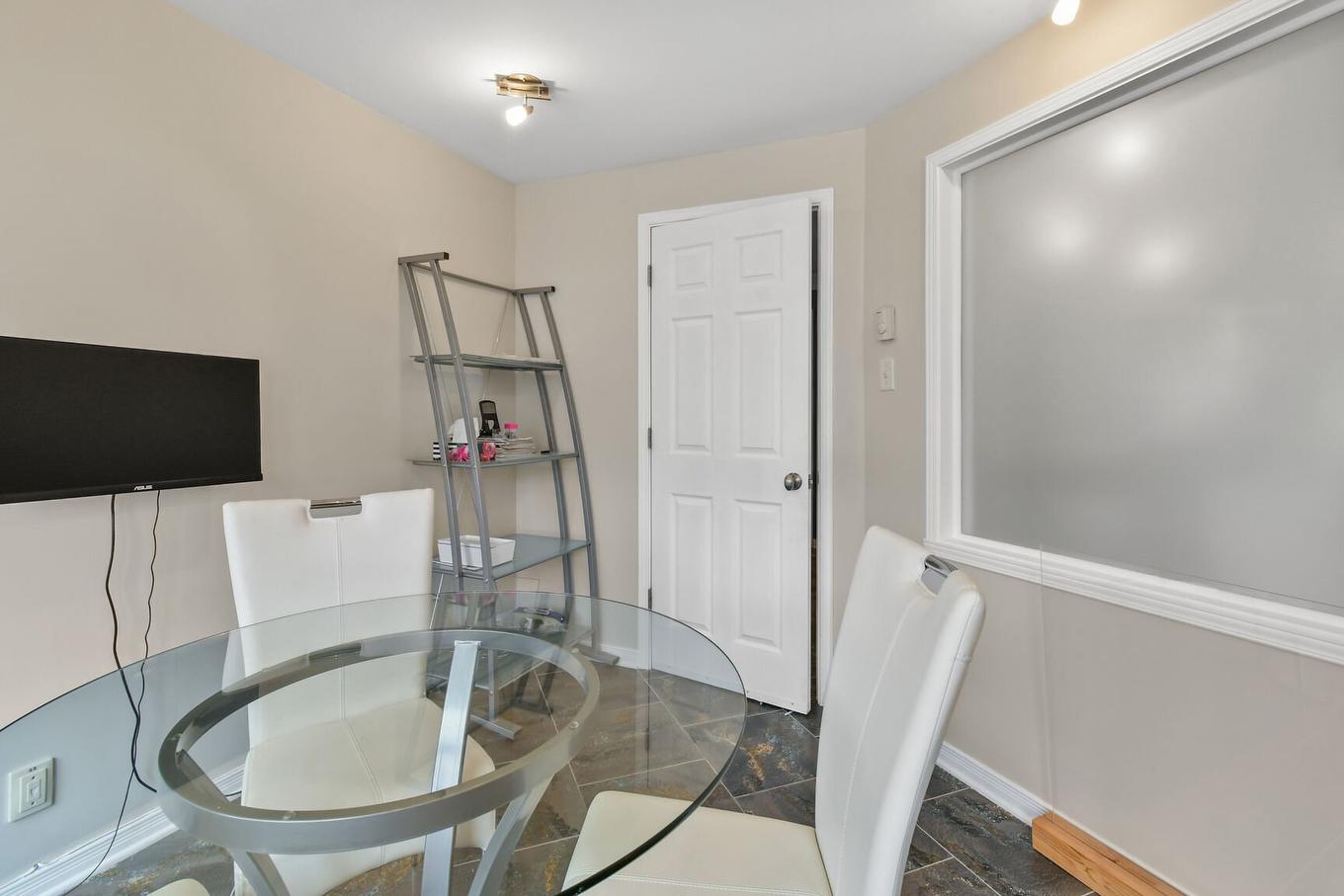 Office - 3390 Grande Allée, Longueuil (Saint-Hubert), QC - Indoor Photo Showing Other Room