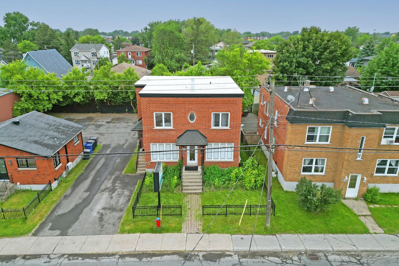 Overall view - 3390 Grande Allée, Longueuil (Saint-Hubert), QC - Outdoor