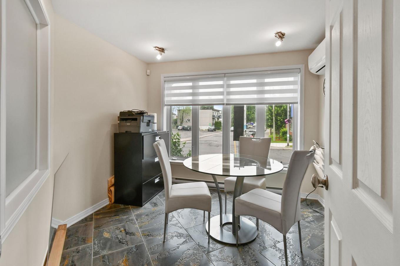Office - 3390 Grande Allée, Longueuil (Saint-Hubert), QC - Indoor Photo Showing Dining Room