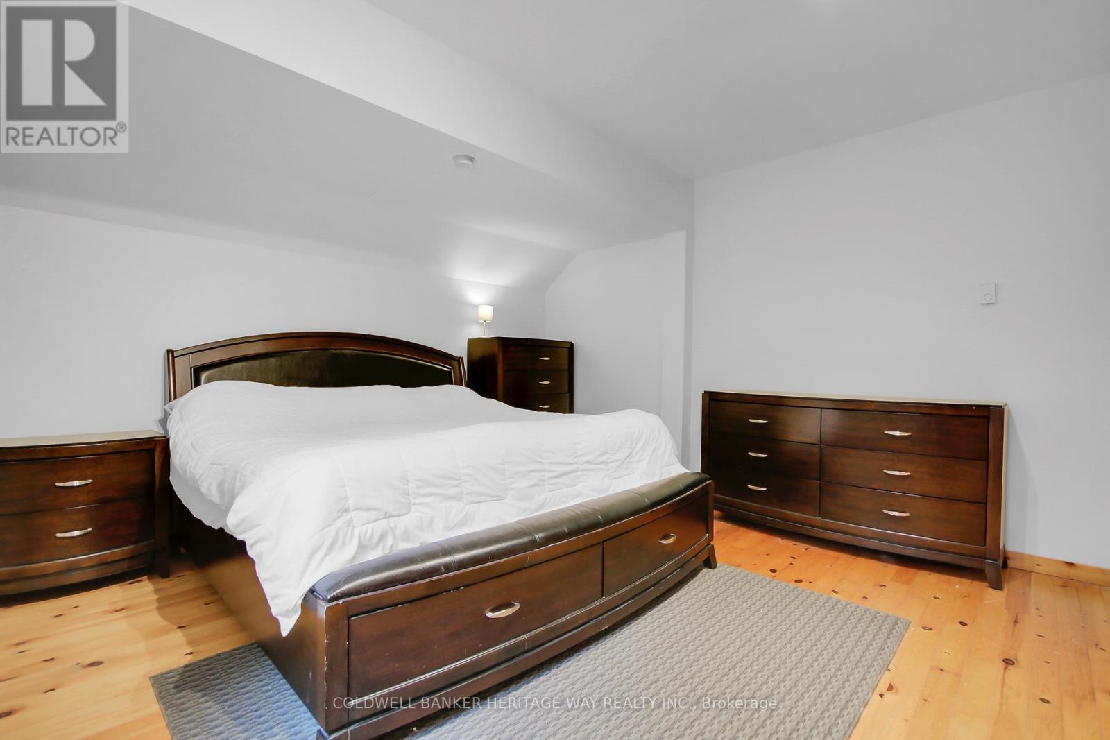 828 Ashby Road, Lanark Highlands, ON - Indoor Photo Showing Bedroom