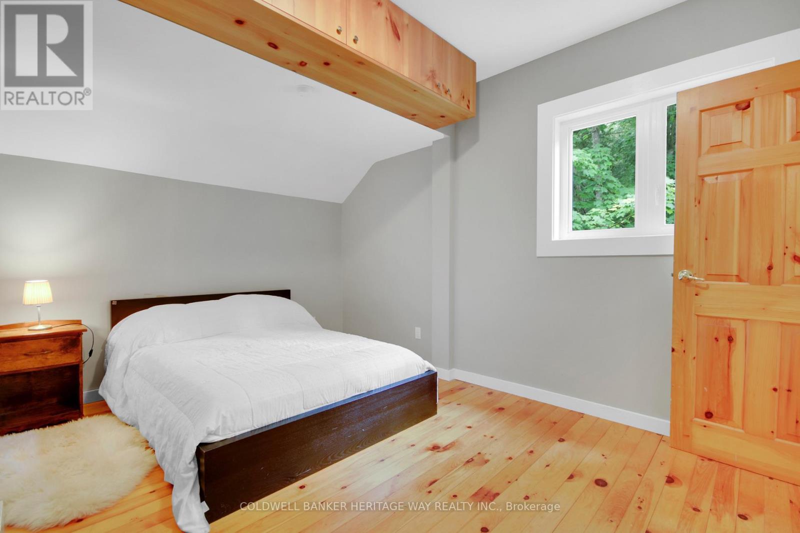 828 Ashby Road, Lanark Highlands, ON - Indoor Photo Showing Bedroom