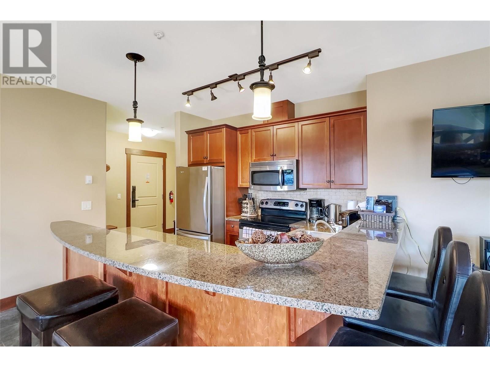 375 Raven Ridge Road Unit# 101C, Big White, BC - Indoor Photo Showing Kitchen