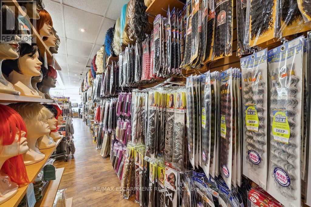 952 Upper Wellington Street, Hamilton, ON