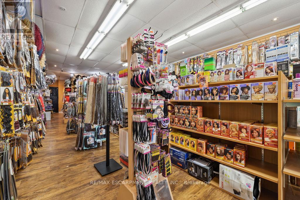 952 Upper Wellington Street, Hamilton, ON