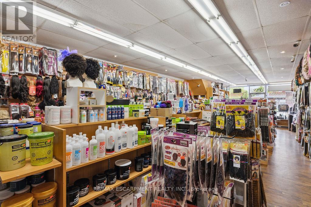 952 Upper Wellington Street, Hamilton, ON