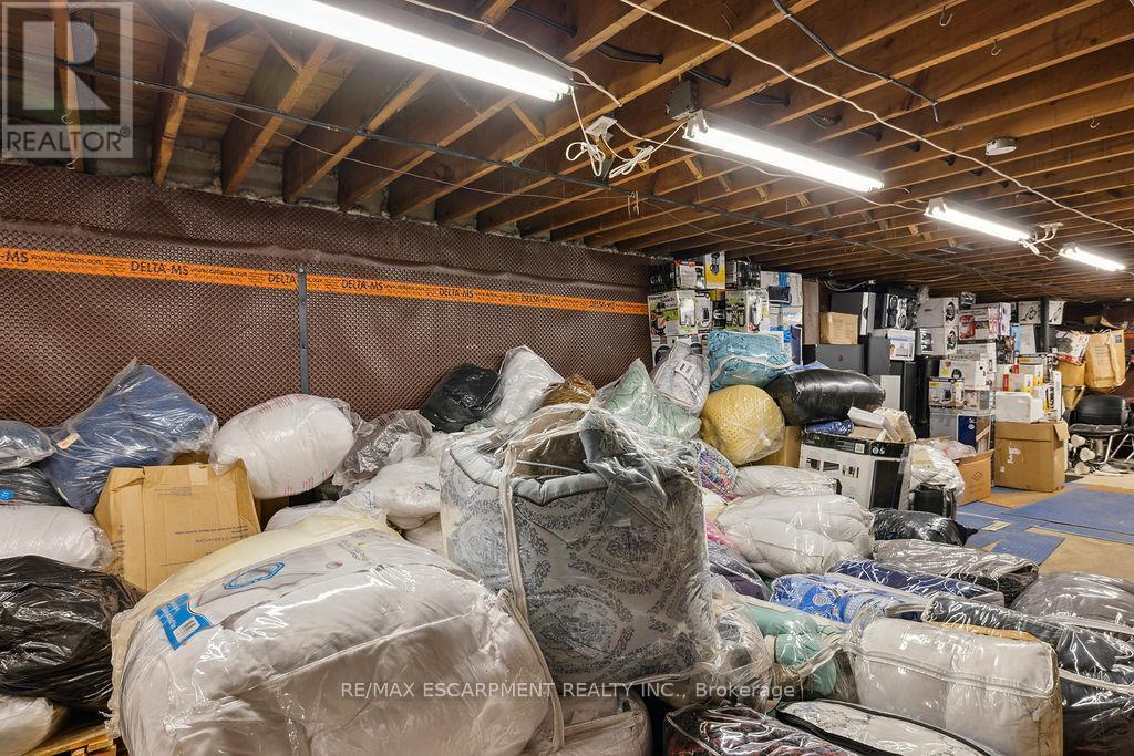 952 Upper Wellington Street, Hamilton, ON