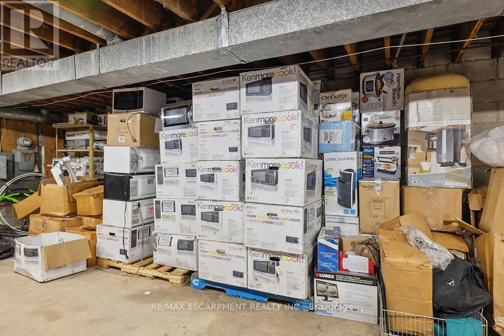 952 Upper Wellington Street, Hamilton, ON