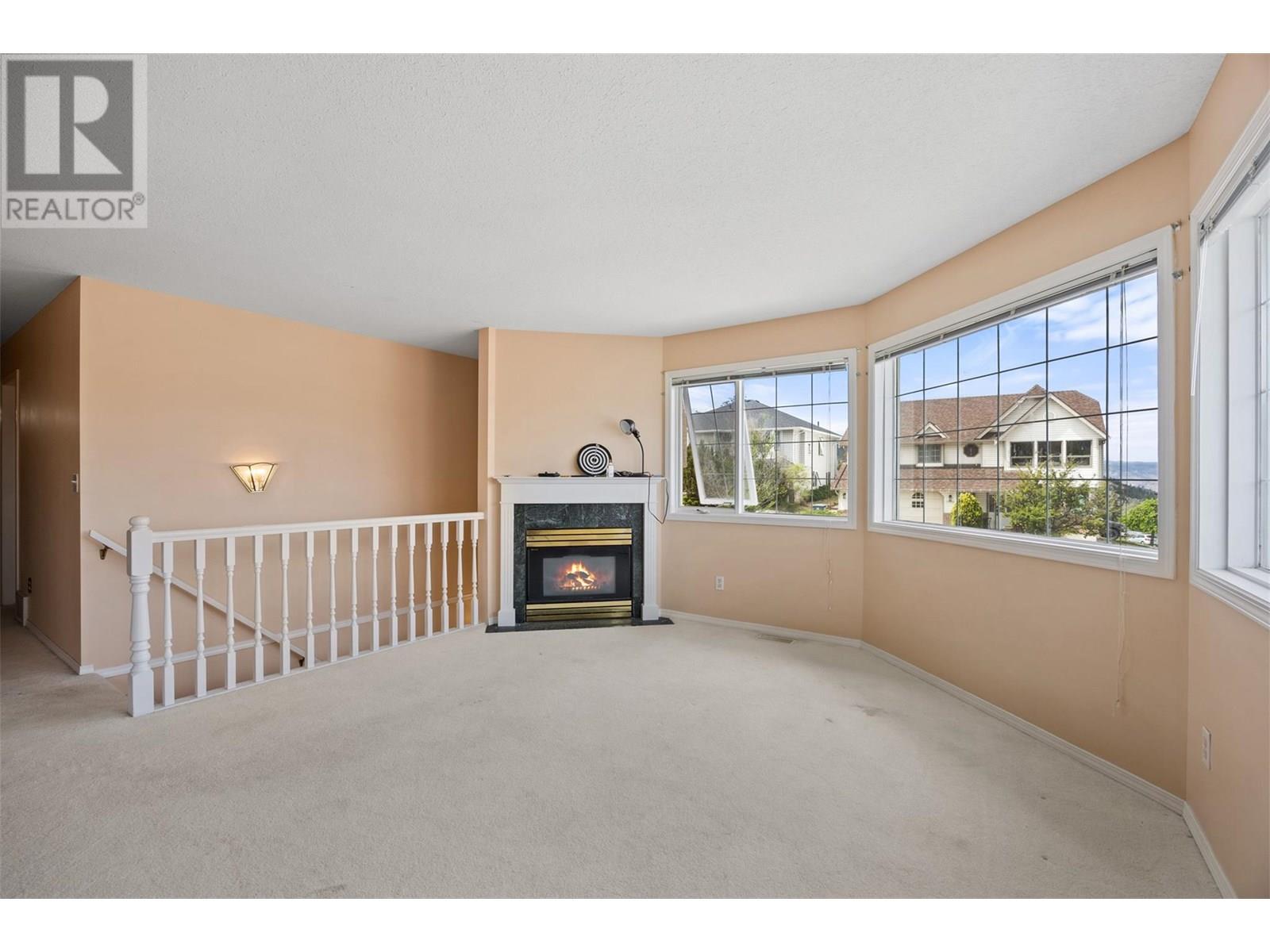 587 Monarch Drive, Kamloops, BC - Indoor With Fireplace