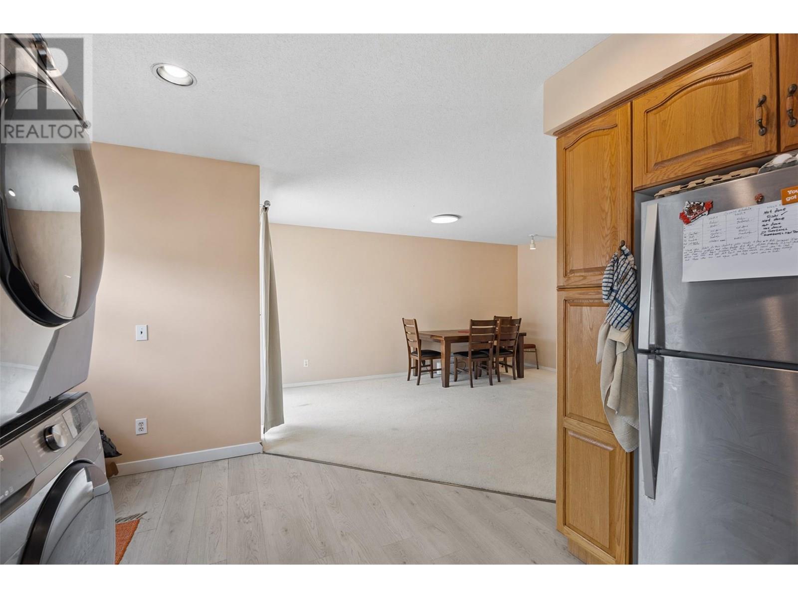 587 Monarch Drive, Kamloops, BC - Indoor Photo Showing Laundry Room