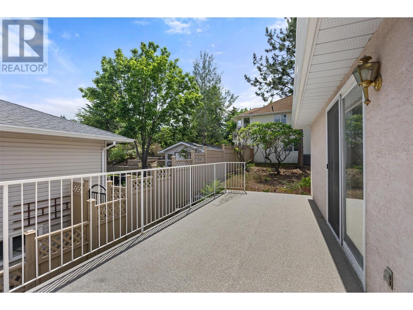 587 Monarch Drive, Kamloops, BC - Outdoor With Exterior