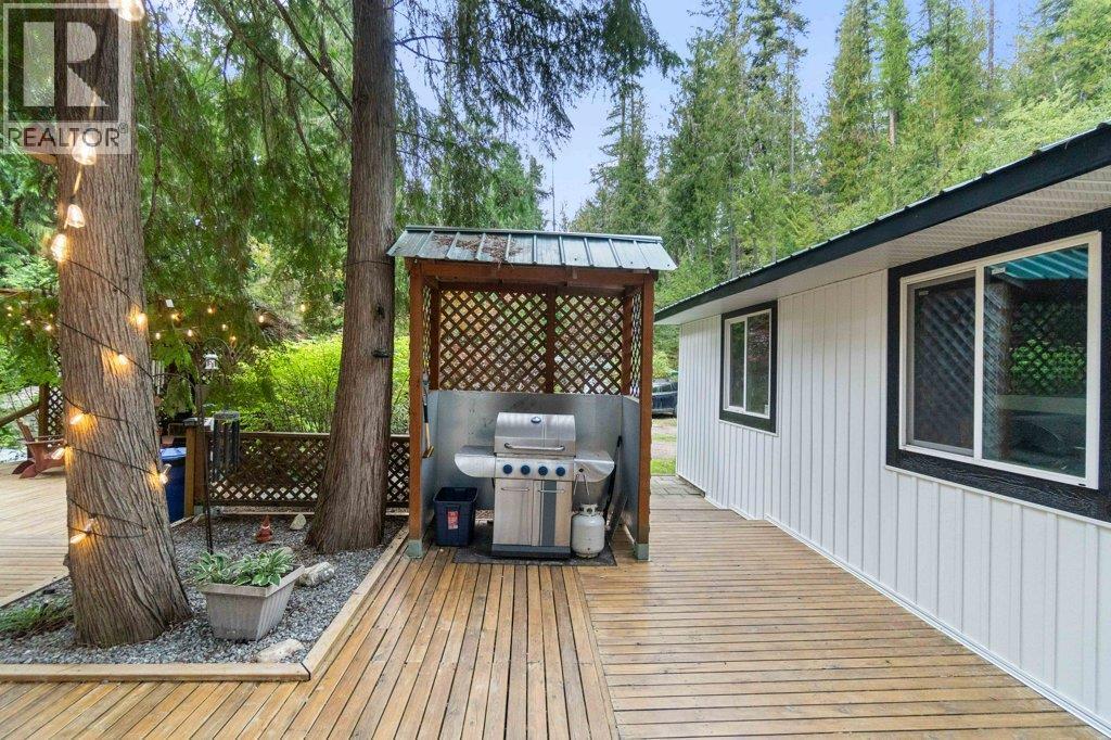 9048 Hummingbird Drive, Swansea Point, BC - Outdoor With Deck Patio Veranda With Exterior