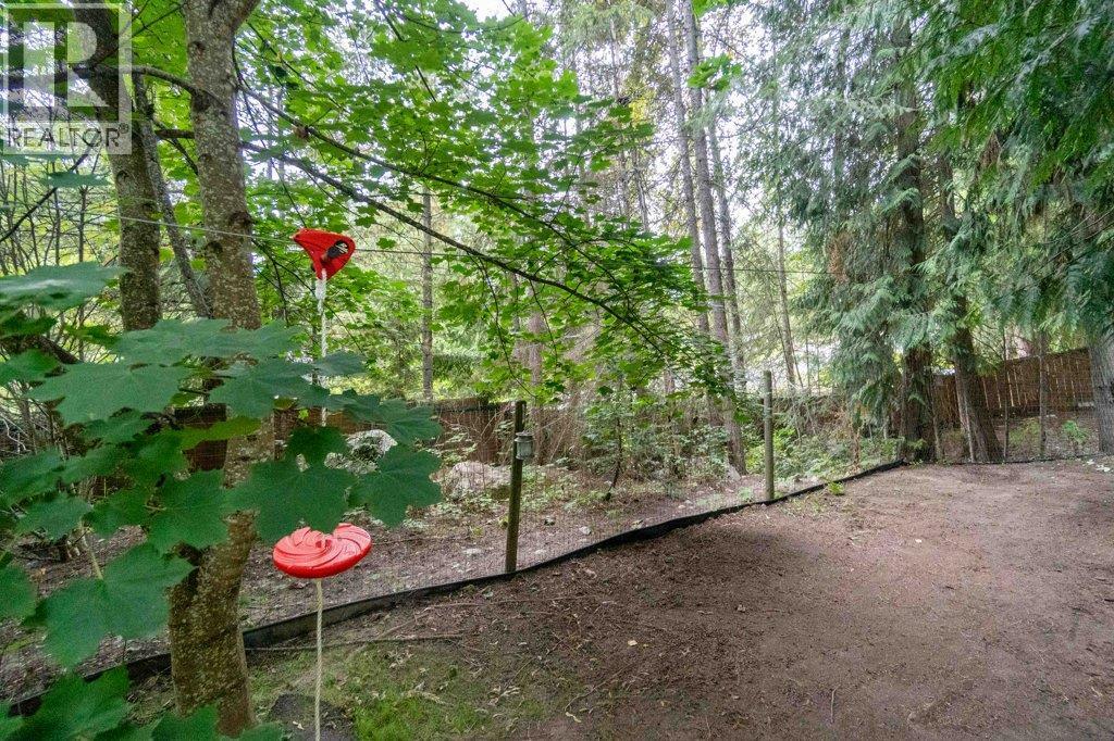 9048 Hummingbird Drive, Swansea Point, BC - Outdoor