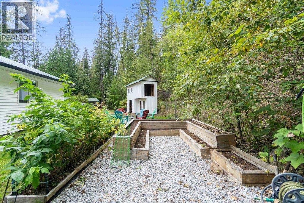 9048 Hummingbird Drive, Swansea Point, BC - Outdoor