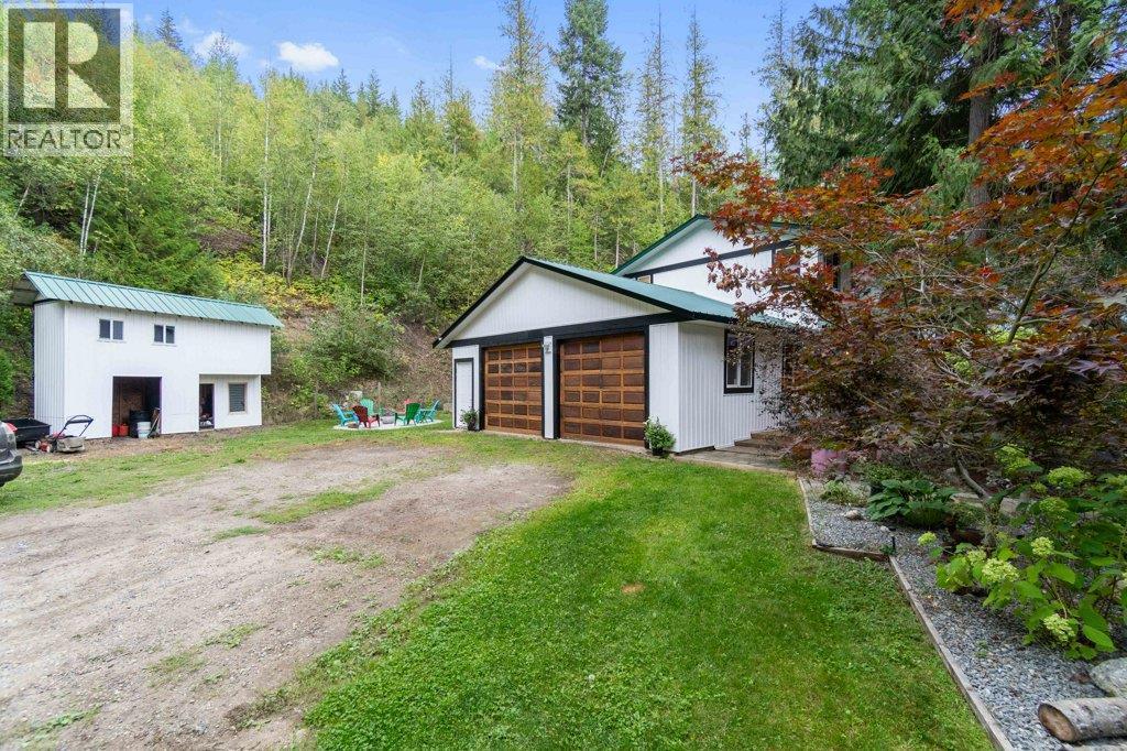 9048 Hummingbird Drive, Swansea Point, BC - Outdoor