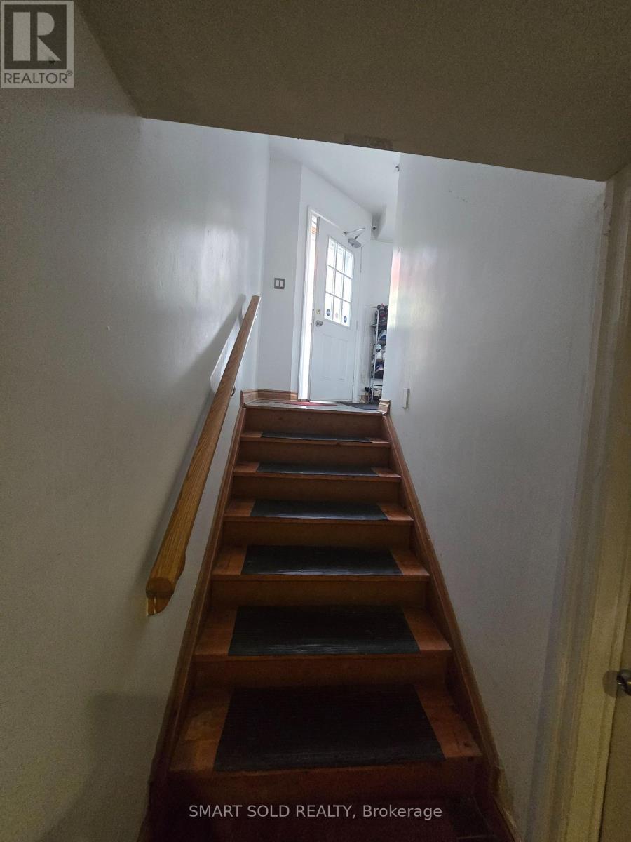 1078 Sawyer Avenue, Mississauga, ON - Indoor Photo Showing Other Room