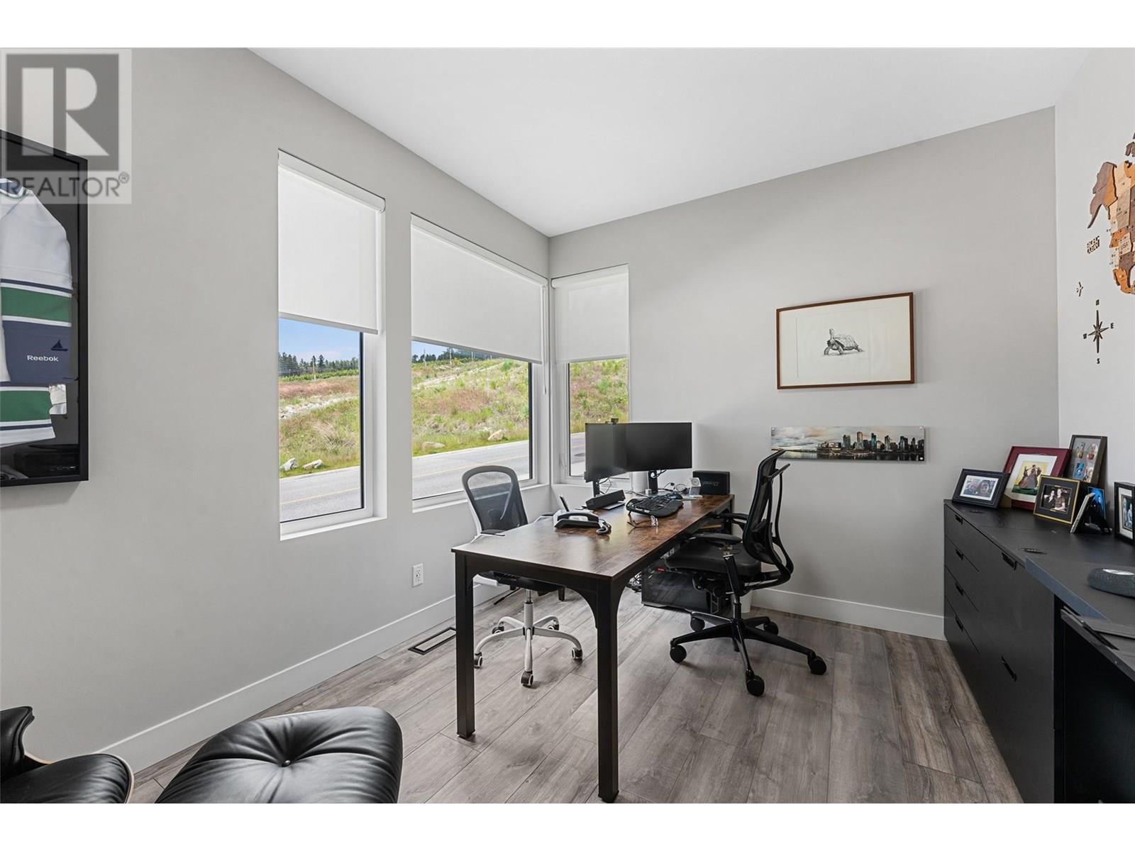 3645 Mckinley Beach Drive, Kelowna, BC - Indoor Photo Showing Office
