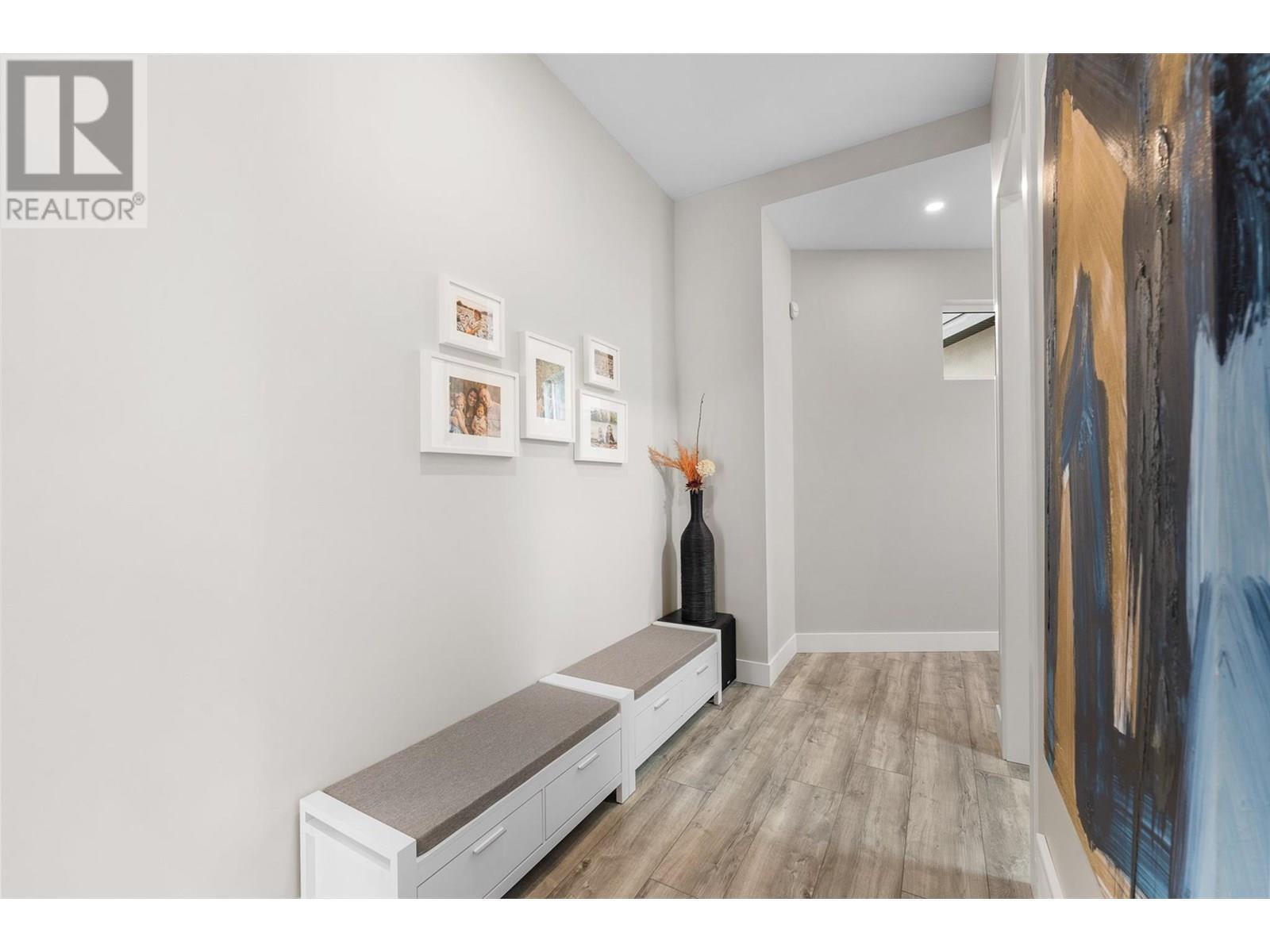 3645 Mckinley Beach Drive, Kelowna, BC - Indoor Photo Showing Other Room