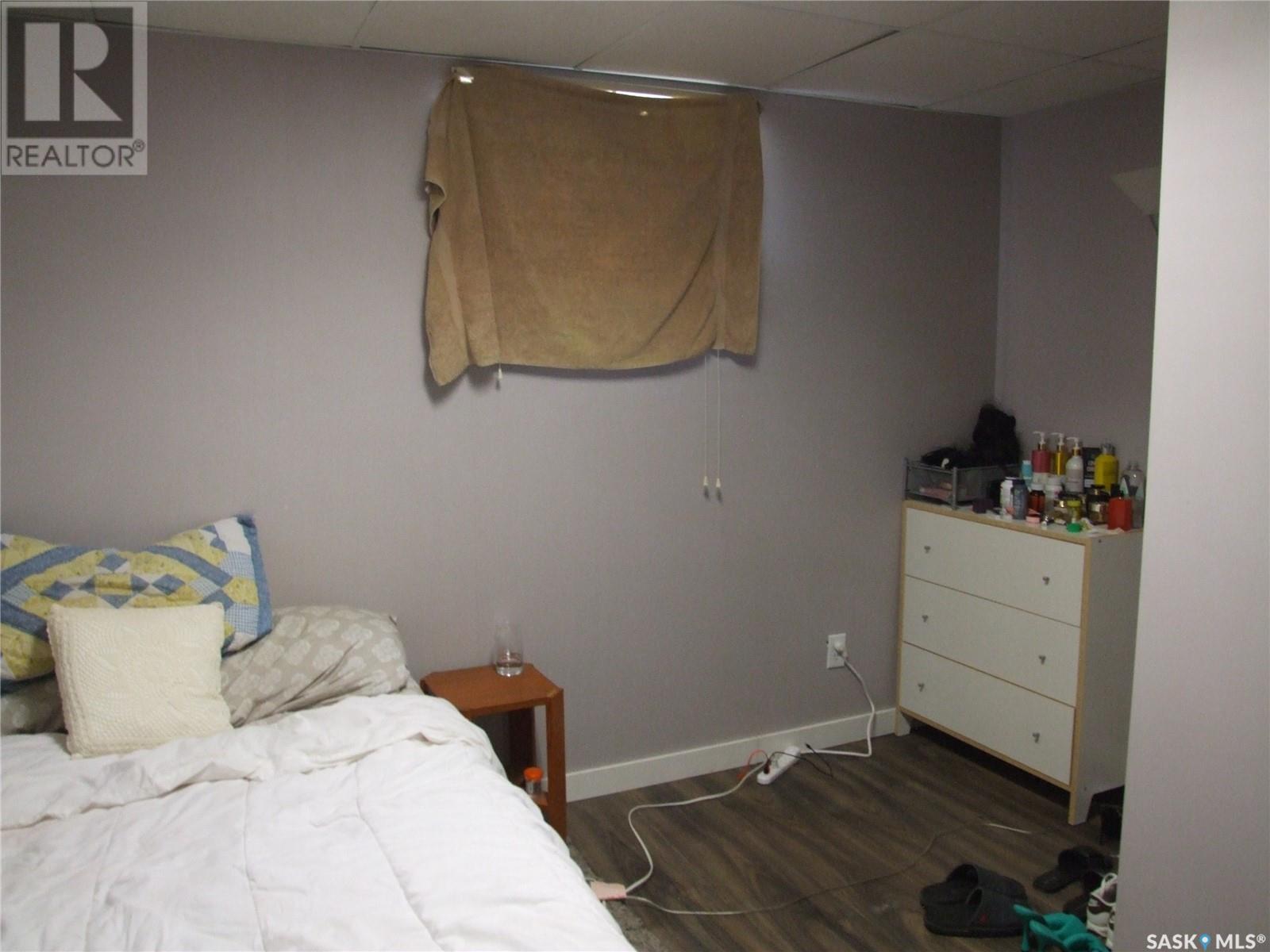 114 3Rd Street E, Leader, SK - Indoor Photo Showing Bedroom