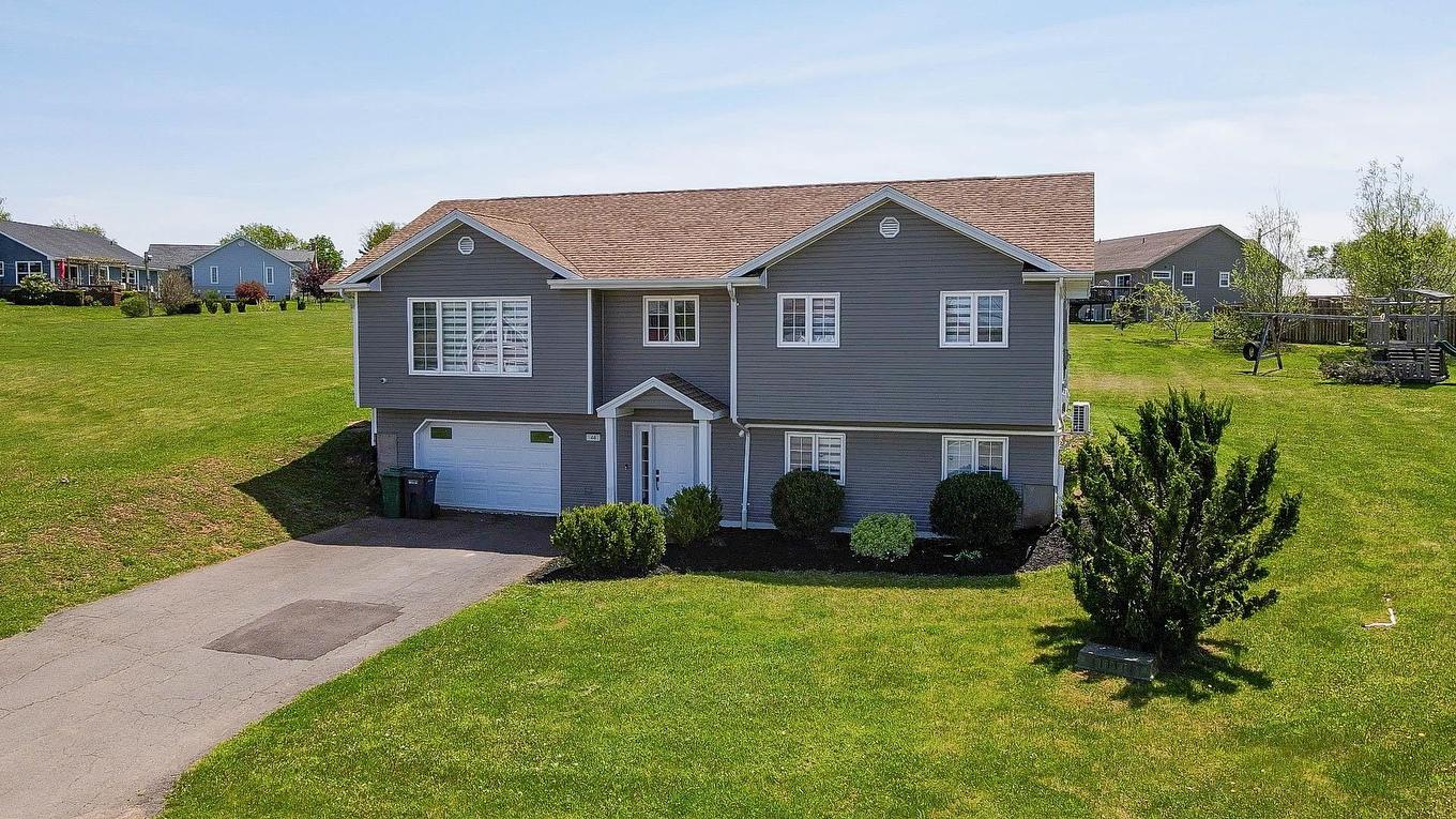 46 Maclauchlan Drive, Stratford, PE